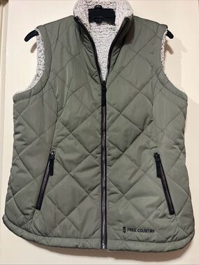 Free Country Quilted Reversible Vest in Sage